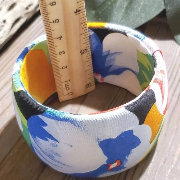 Vintage Y2K Tropical Flowers Cotton Fabric Covered Wide Bangle Bracelet - Picture 9 of 10